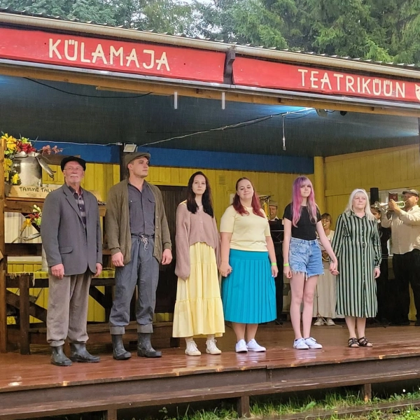 Sulbi külateater pälvis Kuhjavere külateatrite festivalil kolm preemiat