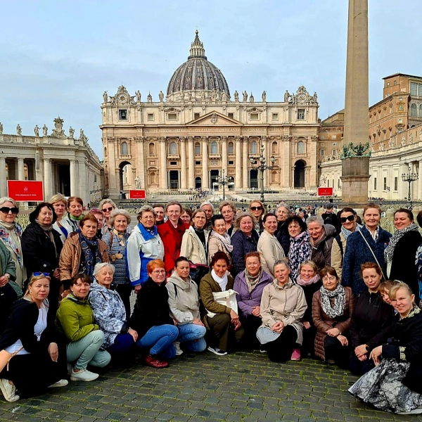 Lapi Laulijad Roomas lauluga kevadet tervitamas