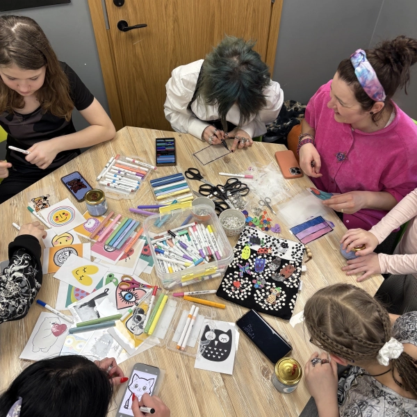 Parksepa noortemaja sünnipäev toimus loovate tegevustega