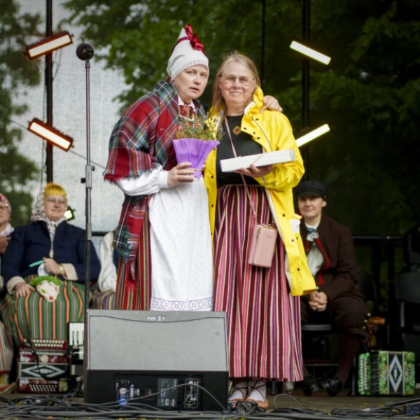 Anneli Lõhmus pälvis folkloorikuraatori preemia